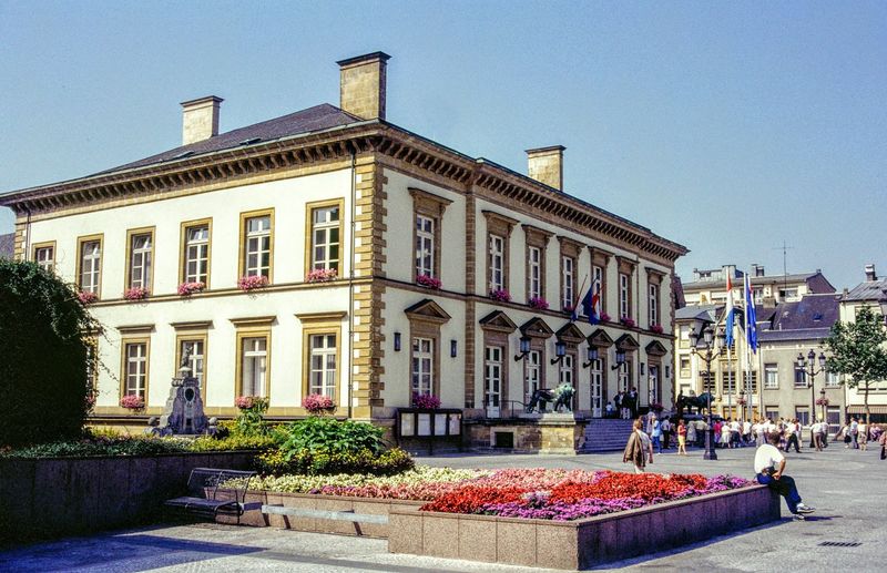 Place Guillaume II: The Heart of Daily Life Place Guillaume II: The Heart of Daily Life