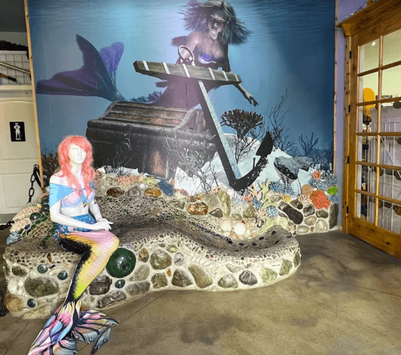 Pop Culture Mermaids Get Their Own Spotlight Pop Culture Mermaids Get Their Own Spotlight