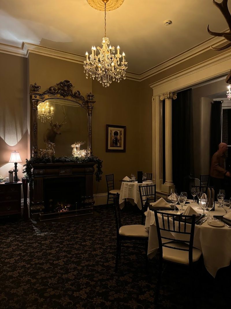 Private Rooms That Turn Dinner Into an Event