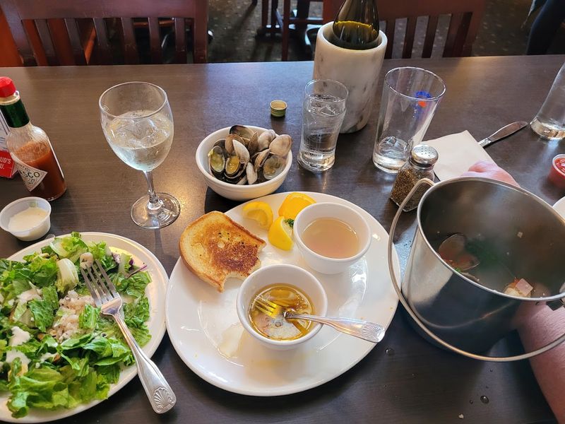 Razor Clams, Oysters, and the Freshness Factor