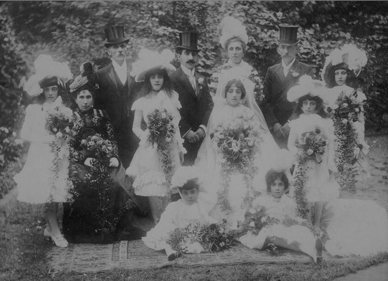 Refusing to Marry Refusing to Marry