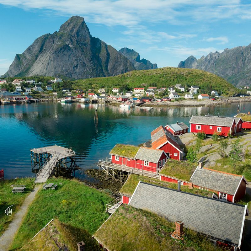 Reine Fishing Cabins (Norway) Reine Fishing Cabins (Norway)