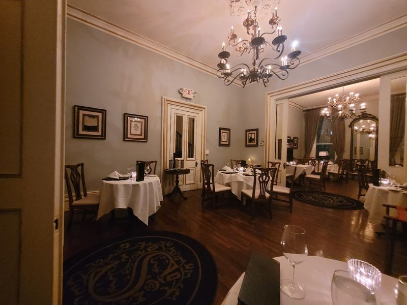 Reservations, Hours, and the Best Nights to Visit
