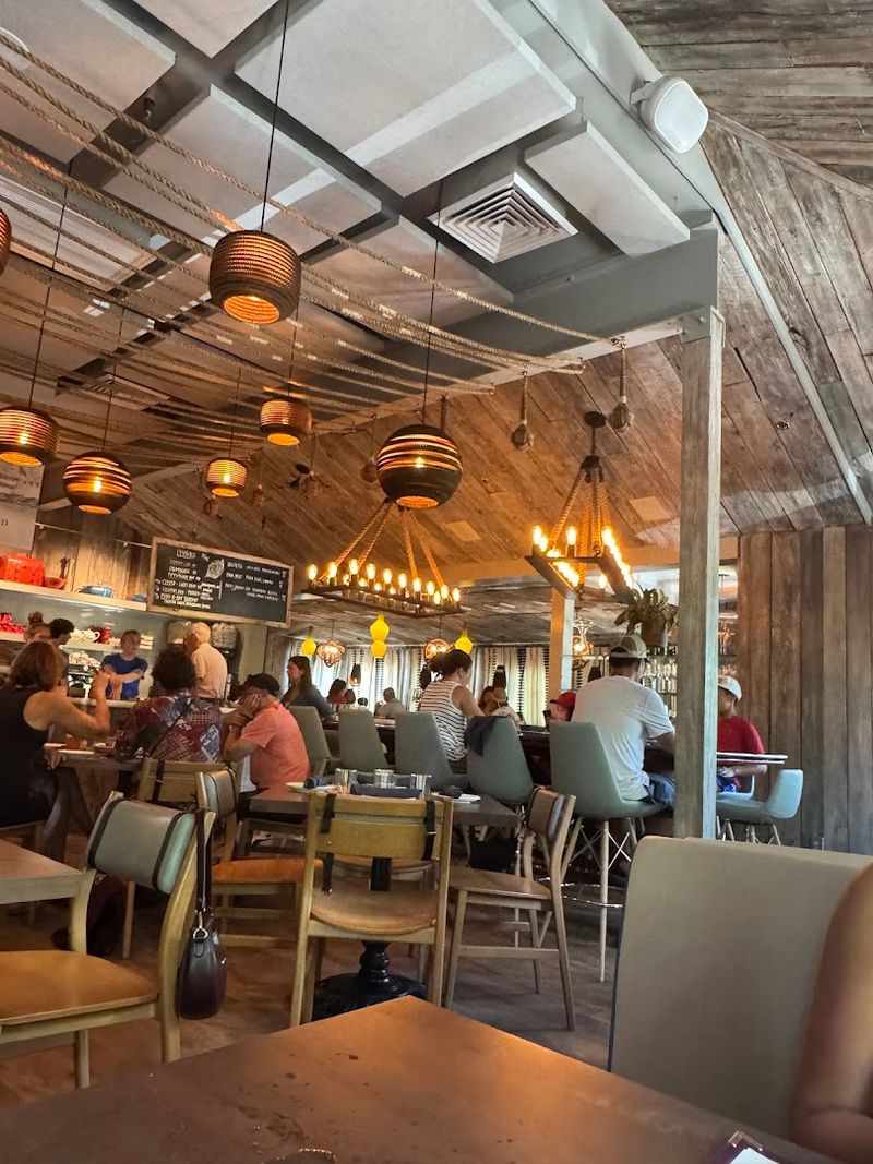 Reservations, Wait Times, and Practical Tips