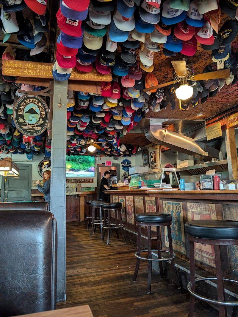 Restaurant Side Versus Bar Side: Knowing Which One Fits Your Visit Restaurant Side Versus Bar Side: Knowing Which One Fits Your Visit