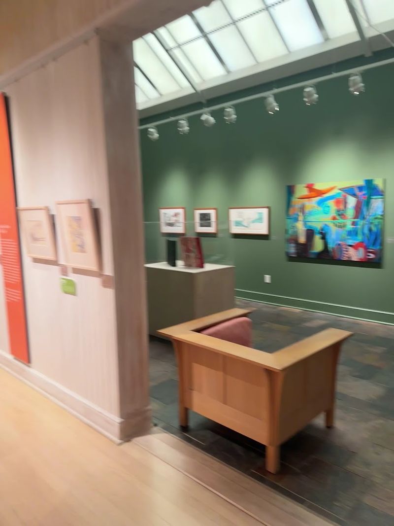Rotating Exhibitions That Keep Every Visit Fresh