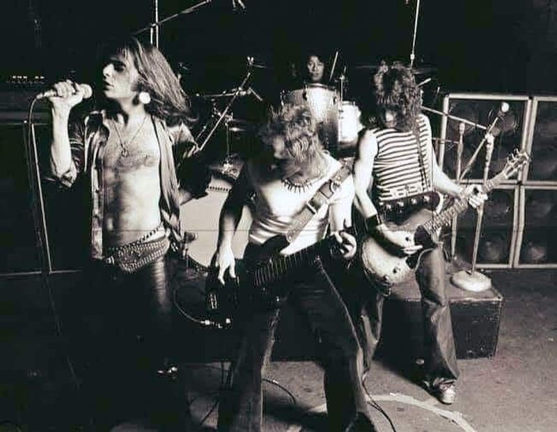 Runnin' With the Devil - Van Halen, Van Halen