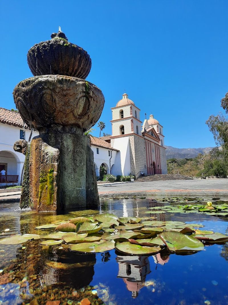 Santa Barbara, California — Spain Santa Barbara, California — Spain