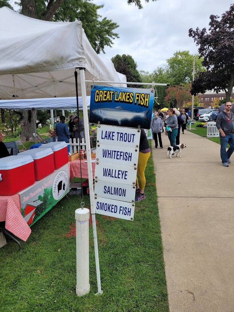 Saturday Mornings at the Farmers Market on the Bluff