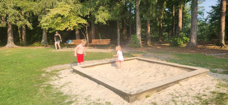 Scholl Recreation Area Picnic Pull Off