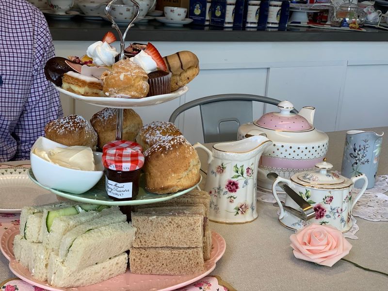 Scones, Tea, and the Art of Doing It Right Scones, Tea, and the Art of Doing It Right