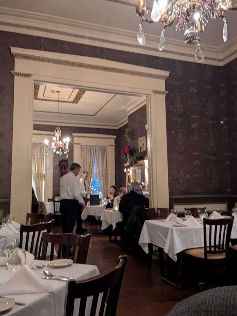 Service That Feels Personal in a Room Full of Strangers