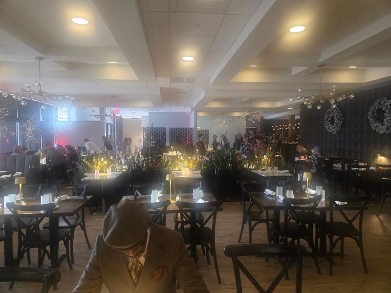 Service That Makes Every Guest Feel Like a Regular Service That Makes Every Guest Feel Like a Regular