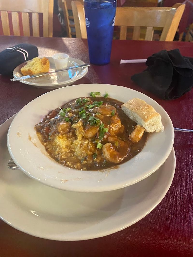 Shrimp and Grits Done the Southern Way