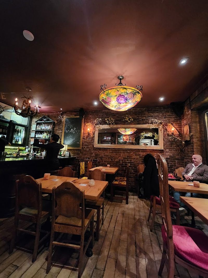 Sofie's Whiskey & Wine