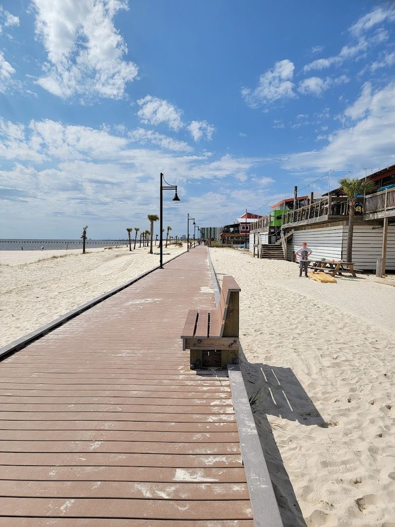 South Beach Boulevard: The Heart of the Scenic Route