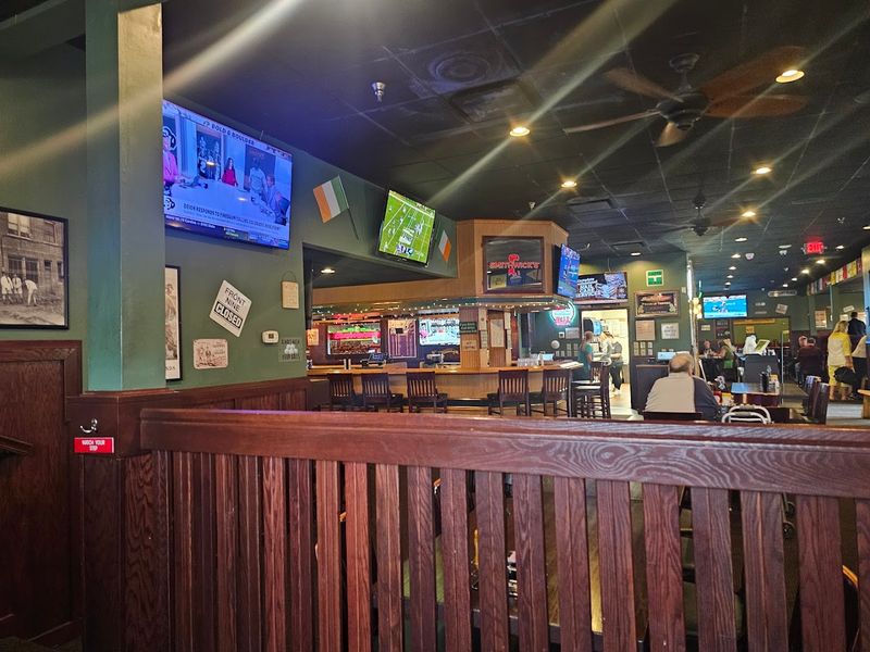 Sports Bar Atmosphere With Family Comfort Sports Bar Atmosphere With Family Comfort