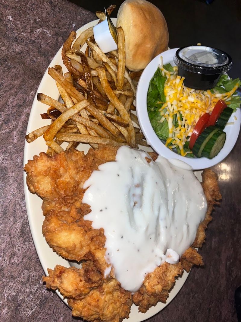 Steak Fingers, Burgers, and the Menu Items Worth Ordering Twice