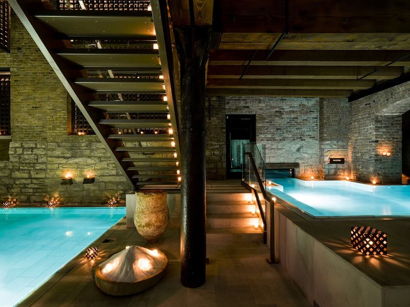 Steam Rooms Infused With Eucalyptus, Lavender, and Cinnamon
