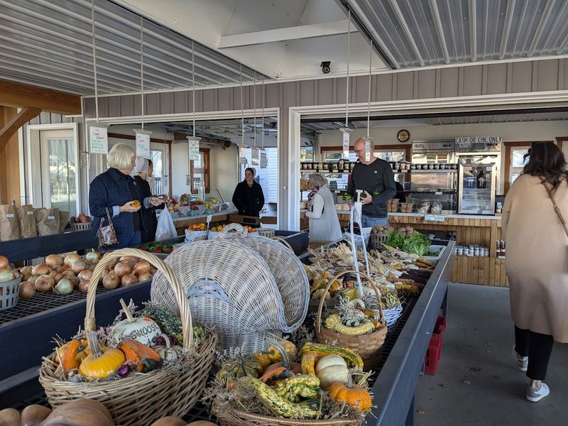 Stoltzfus Farmers Market, Leola, PA