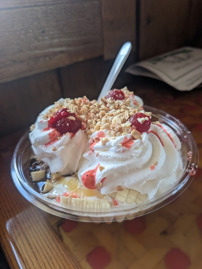 Sundaes That Take the Spotlight Sundaes That Take the Spotlight