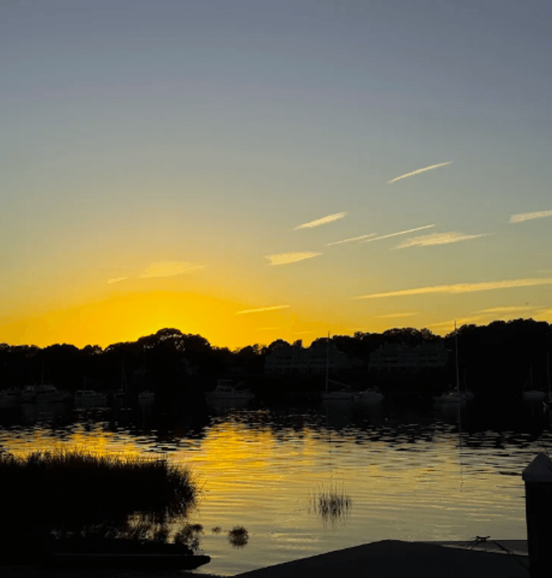 Sunsets That Stop People In Their Tracks Sunsets That Stop People In Their Tracks