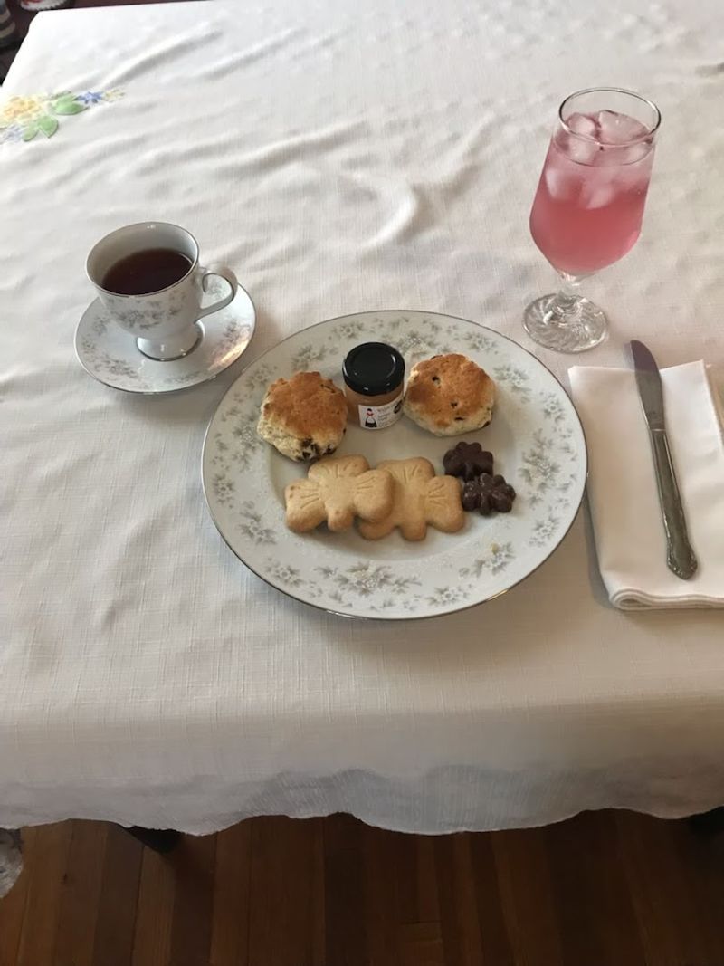 Tea Time: A British Touch, Trenton, Tennessee