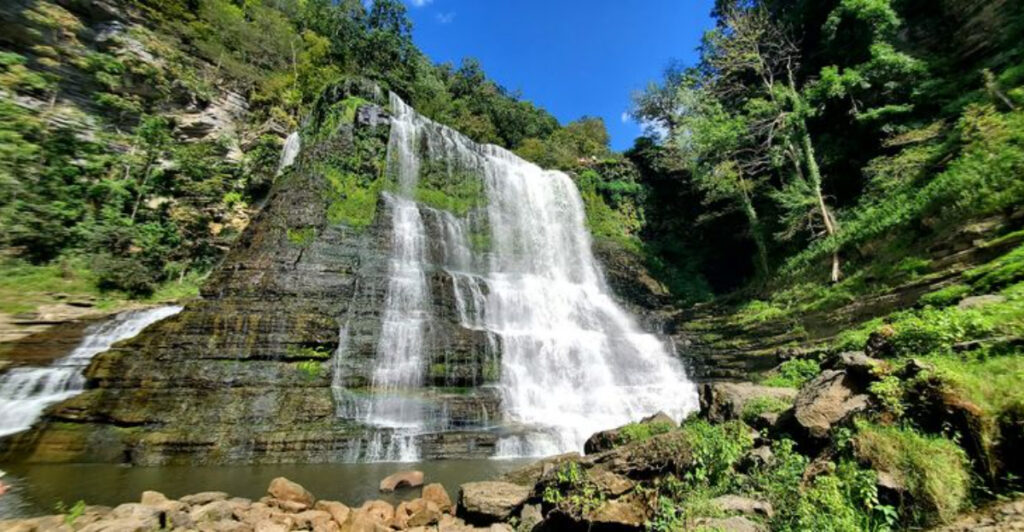 Tennessee’s Falling Water River Creates Four Waterfalls Inside This State Park