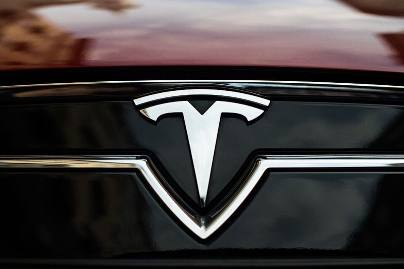 Tesla Tesla