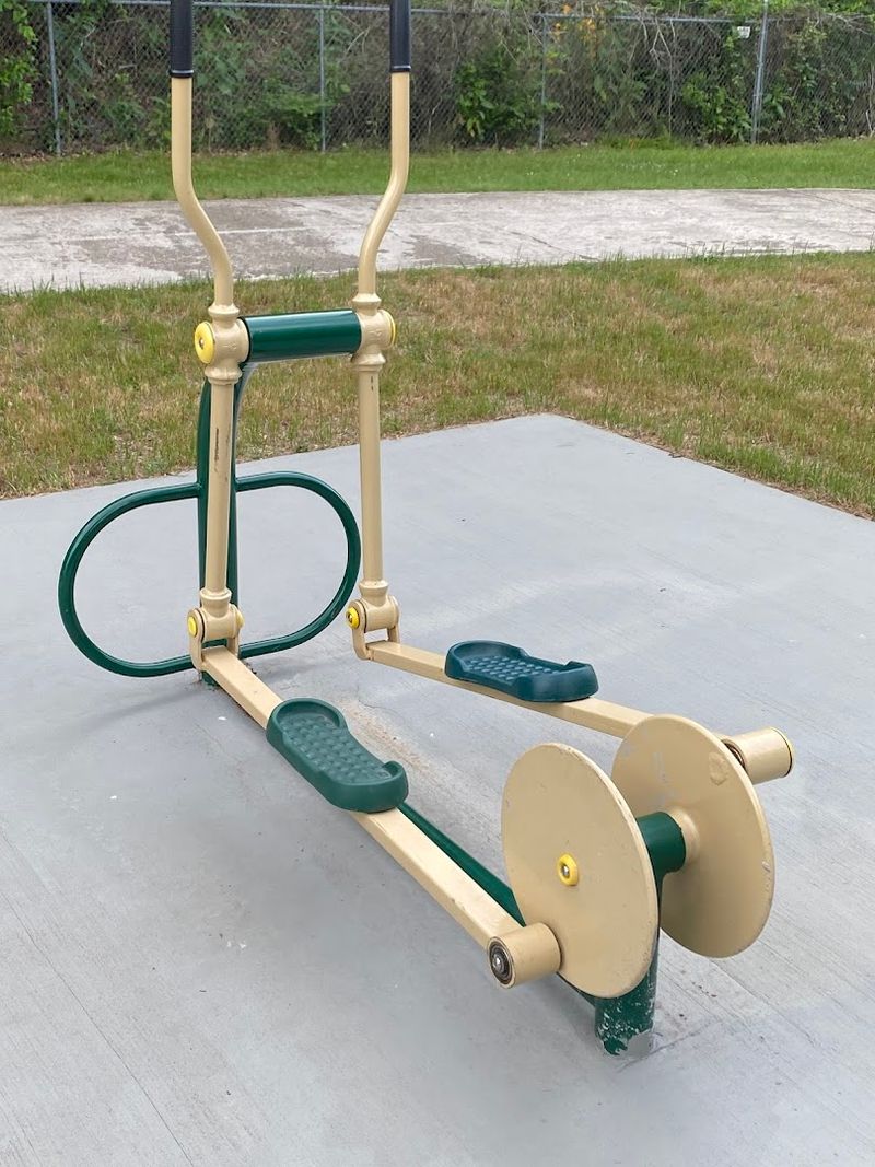 The 10-Station Fitness Course: A Gym Without Walls The 10-Station Fitness Course: A Gym Without Walls
