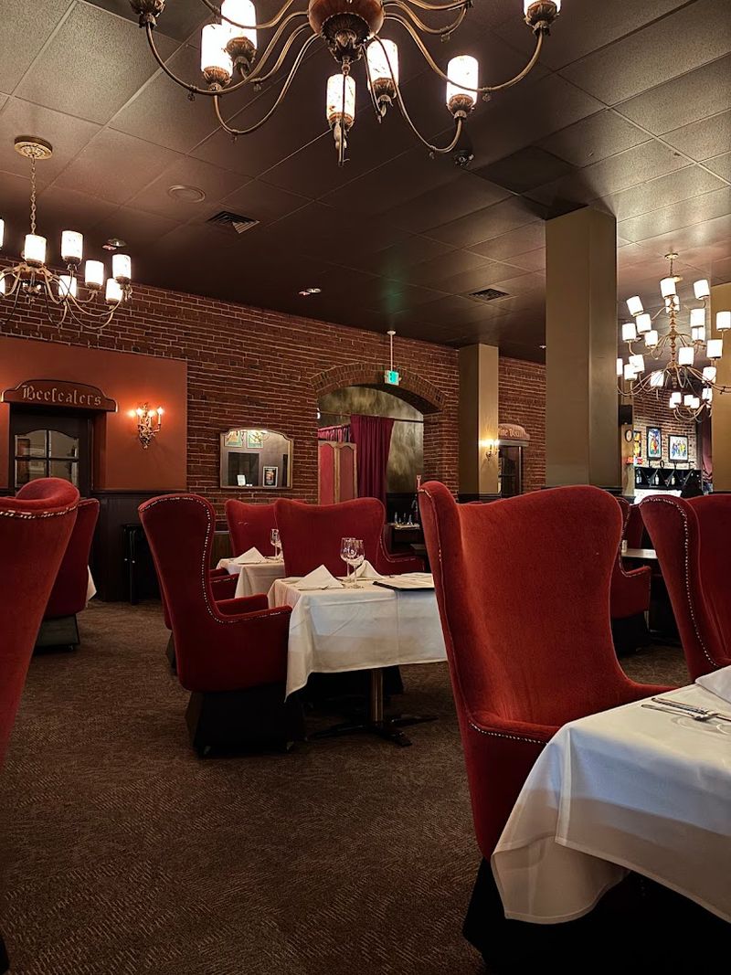 The 1950s-Inspired Atmosphere That Sets the Mood