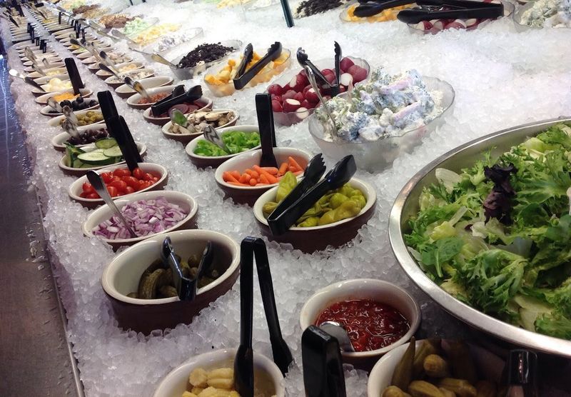 The 60-Item Salad Bar That Earns Its Own Reputation