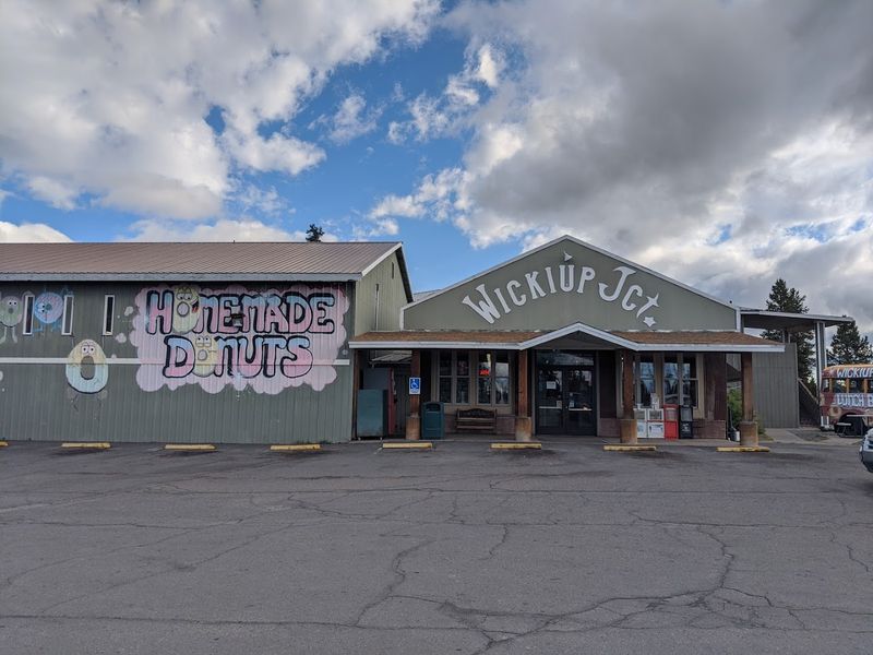 The Address and Setting of Wickiup Junction The Address and Setting of Wickiup Junction