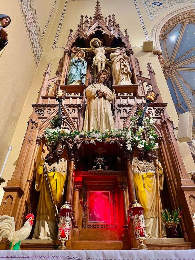 The Altar That Rises Two Stories High The Altar That Rises Two Stories High