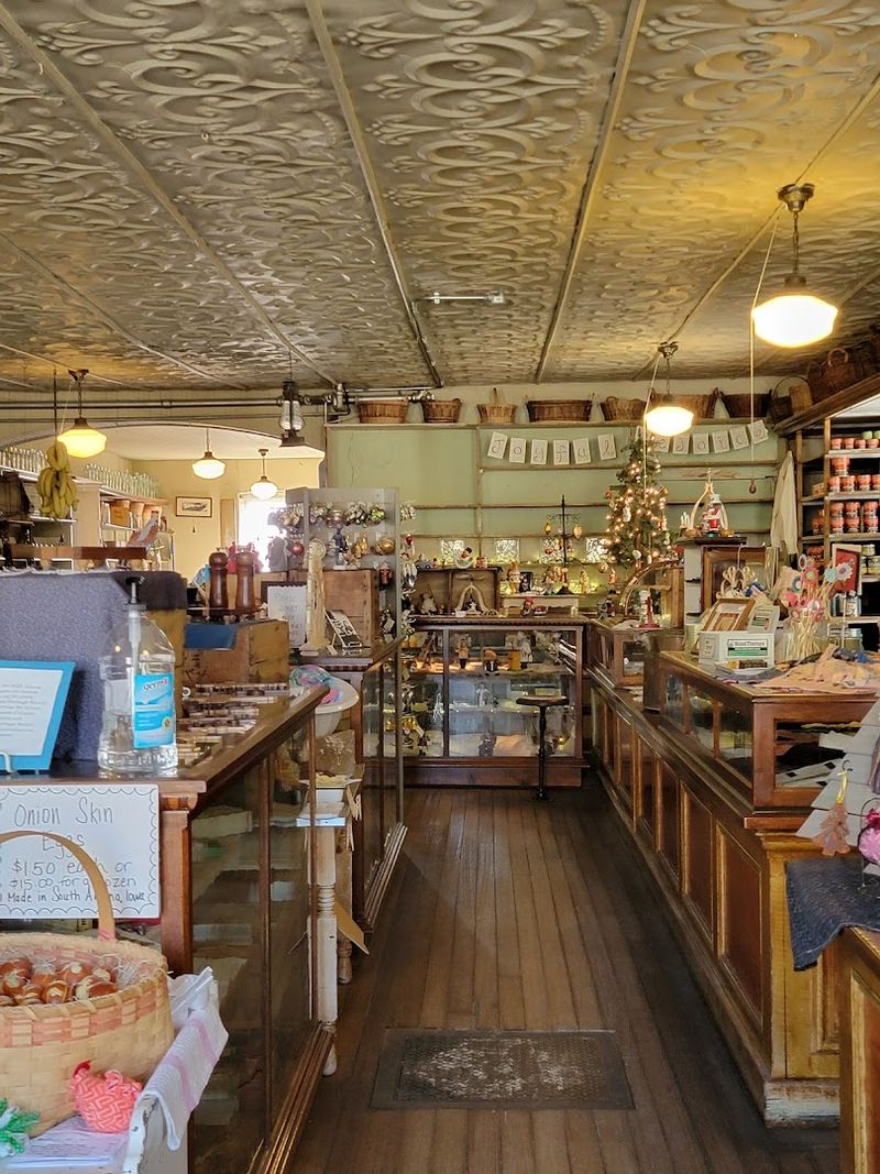 The Amana Colonies Connection That Shapes Everything