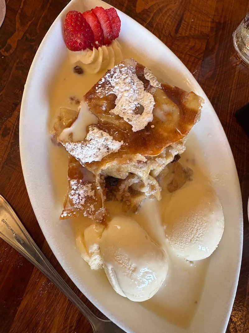 The Apple Strudel That Ends Every Meal on a High Note The Apple Strudel That Ends Every Meal on a High Note