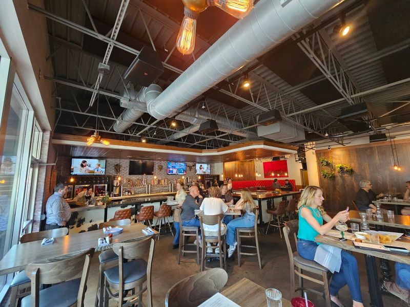 The Atmosphere Inside: Casual, Rustic, and Lively