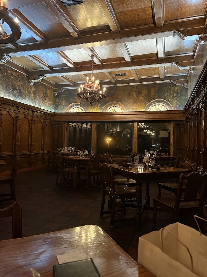 The Atmosphere Inside the Dining Room