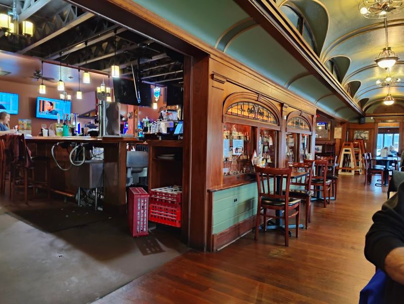 The Atmosphere Inside the Dining Room