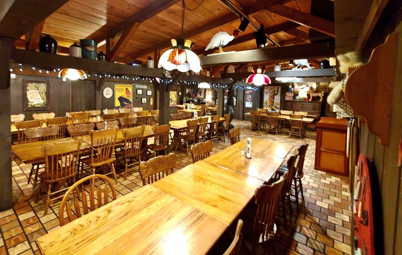 The Atmosphere and Decor That Set the Mood The Atmosphere and Decor That Set the Mood