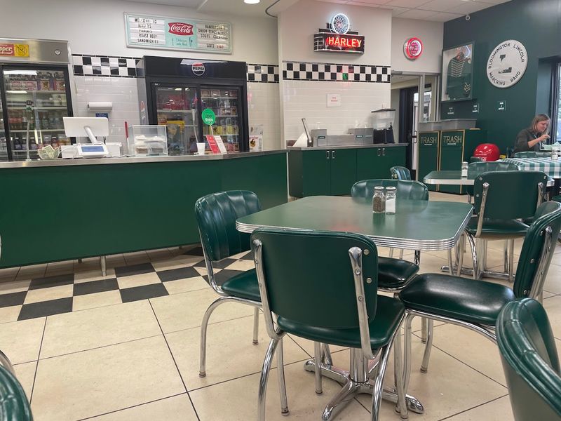 The Atmosphere and Diner Charm The Atmosphere and Diner Charm