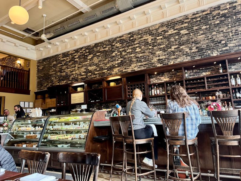 The Bistro That Brought Paris to the Midwest