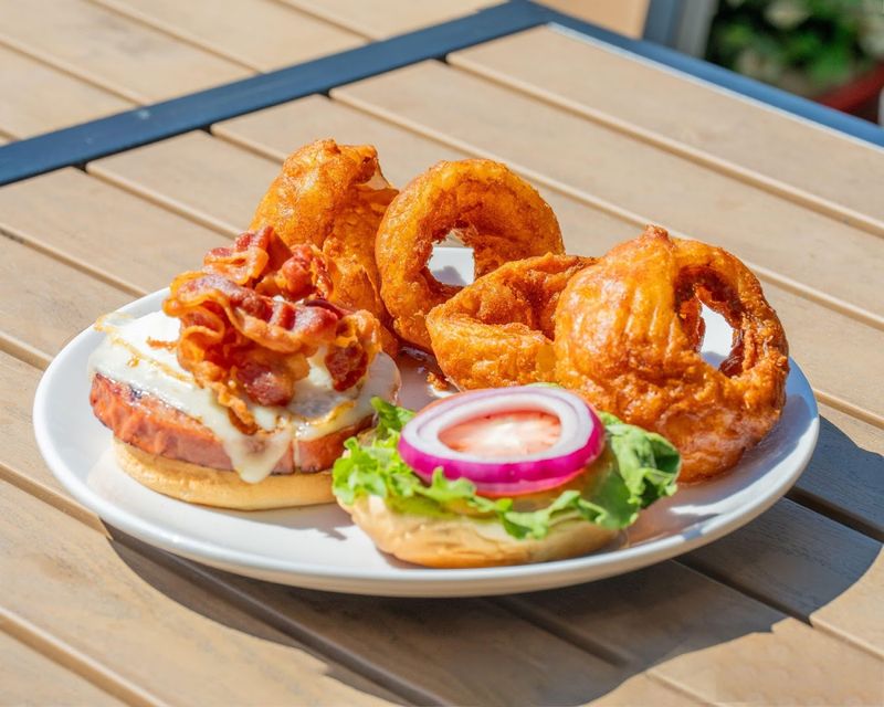 The Bologna Burger That Deserves Its Own Fan Club