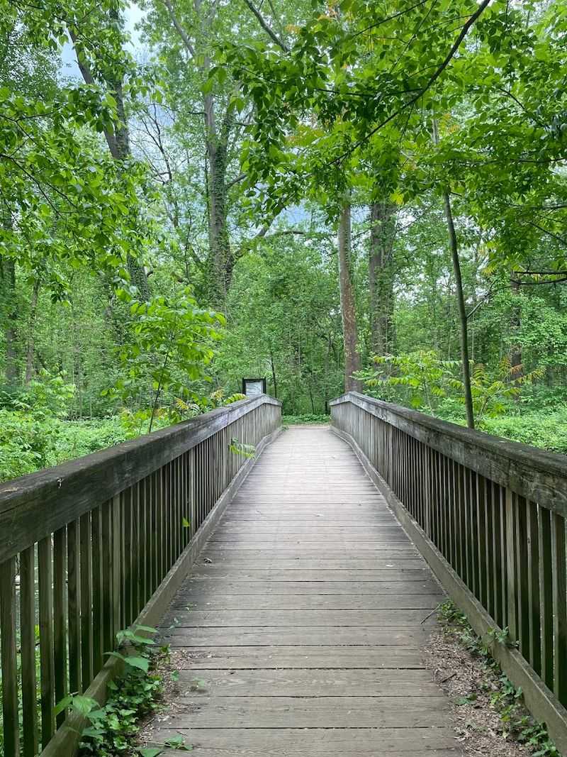 The C&O Canal, Nature Trails, and the Outdoor Setting The C&O Canal, Nature Trails, and the Outdoor Setting