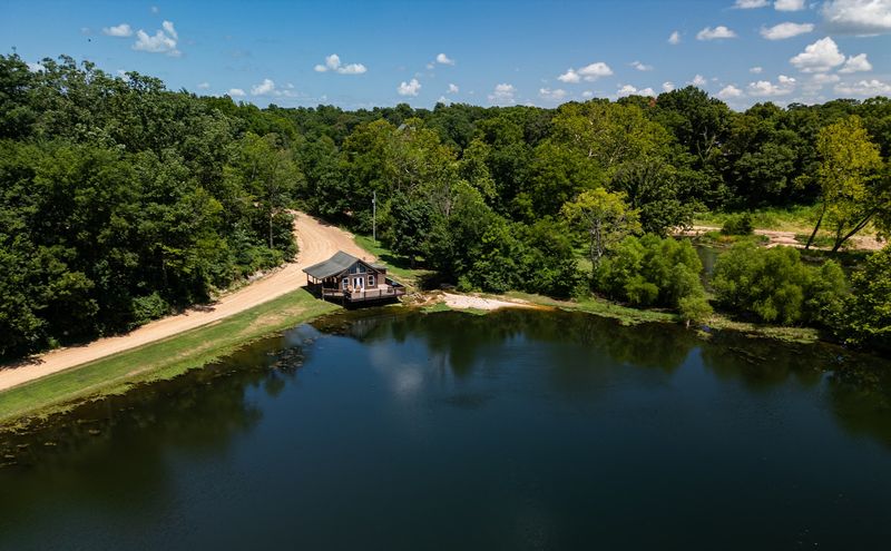 The Cabins and Lodging: Comfort After a Hard Day on the Trails
