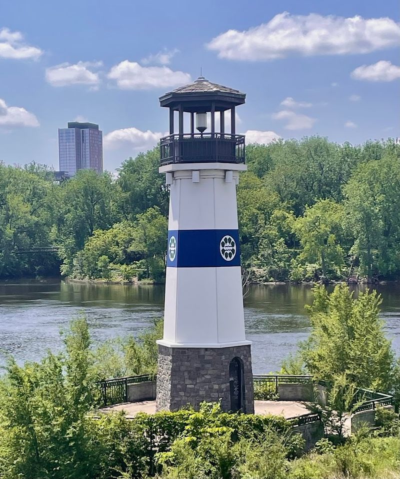 The Charming Little Lighthouse You Cannot Miss The Charming Little Lighthouse You Cannot Miss