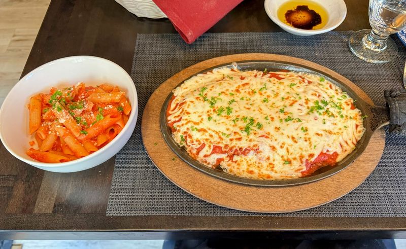 The Chicken Parm That Keeps People Coming Back