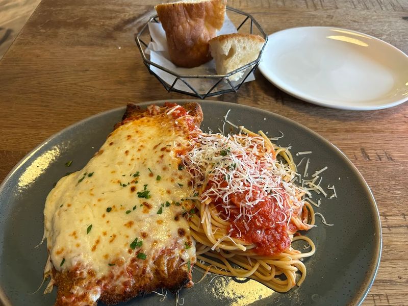 The Chicken Parm That Keeps People Coming Back The Chicken Parm That Keeps People Coming Back