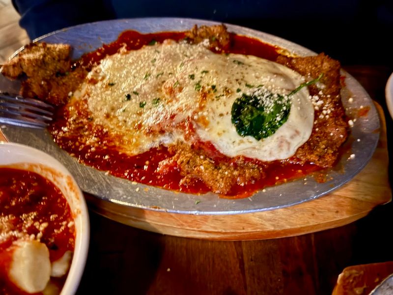 The Chicken and Veal Parmigiana That People Drive Across State Lines For The Chicken and Veal Parmigiana That People Drive Across State Lines For