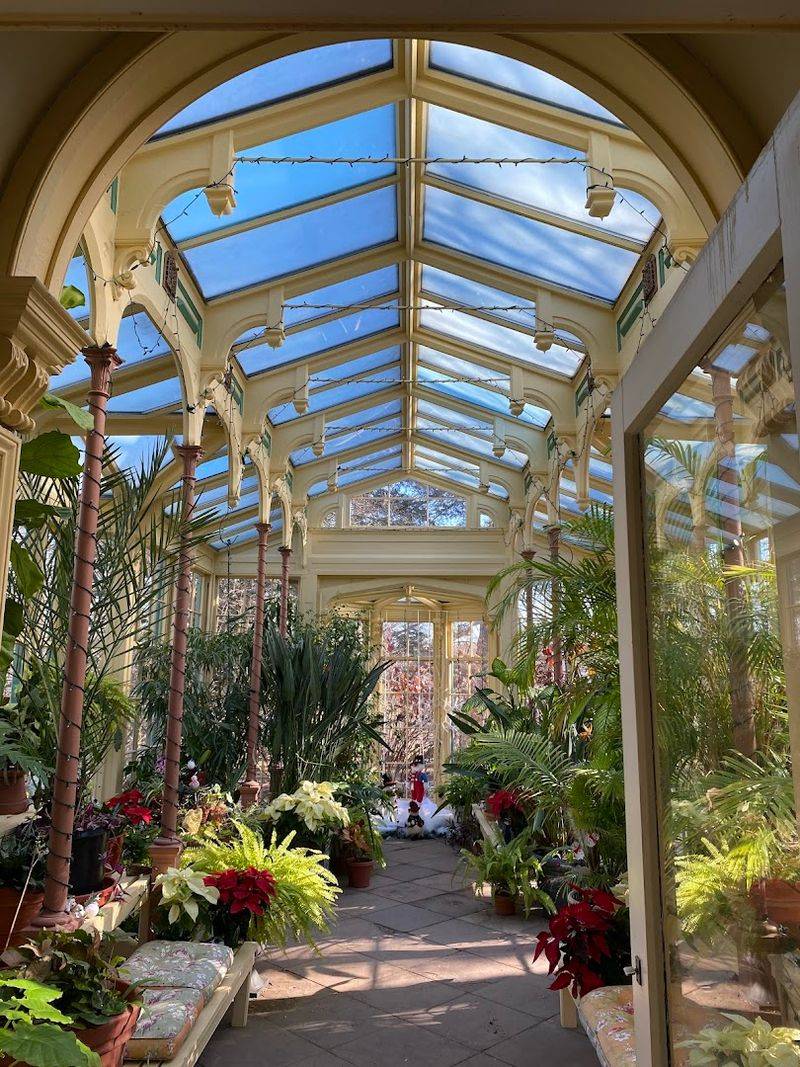 The Conservatory That Bridges the House and the Garden